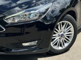 Ford Focus Turnier bei Gebrauchtwagen.expert - Abbildung (11 / 15) Ford Focus Turnier bei Gebrauchtwagen.expert - Abbildung (11 / 15)