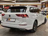 VW Golf VIII bei Gebrauchtwagen.expert - Abbildung (4 / 15)