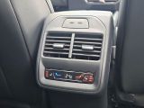 VW Passat bei Gebrauchtwagen.expert - Abbildung (13 / 15) VW Passat bei Gebrauchtwagen.expert - Abbildung (13 / 15)