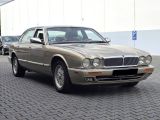 Jaguar XJ6 bei Gebrauchtwagen.expert - Abbildung (2 / 13)