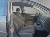 VW Golf bei Gebrauchtwagen.expert - Abbildung (8 / 15) VW Golf bei Gebrauchtwagen.expert - Abbildung (8 / 15)