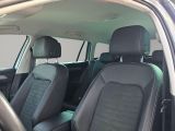 VW Passat bei Gebrauchtwagen.expert - Abbildung (9 / 15) VW Passat bei Gebrauchtwagen.expert - Abbildung (9 / 15)