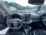 Toyota RAV 4 bei Gebrauchtwagen.expert - Abbildung (8 / 9)