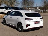 Kia Ceed bei Gebrauchtwagen.expert - Abbildung (5 / 15) Kia Ceed bei Gebrauchtwagen.expert - Abbildung (5 / 15)