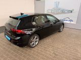 VW Golf VIII bei Gebrauchtwagen.expert - Abbildung (4 / 14) VW Golf VIII bei Gebrauchtwagen.expert - Abbildung (4 / 14)