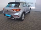 VW T-Roc bei Gebrauchtwagen.expert - Abbildung (4 / 14) VW T-Roc bei Gebrauchtwagen.expert - Abbildung (4 / 14)