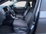 VW T-Roc bei Gebrauchtwagen.expert - Abbildung (12 / 15)