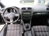 VW Golf GTI bei Gebrauchtwagen.expert - Abbildung (7 / 15)