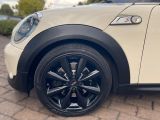 Mini Cooper S bei Gebrauchtwagen.expert - Abbildung (12 / 15)