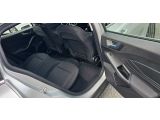 Ford Focus Turnier bei Gebrauchtwagen.expert - Abbildung (12 / 15)