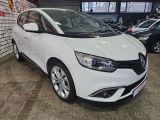 Renault Scenic bei Gebrauchtwagen.expert - Abbildung (2 / 15)
