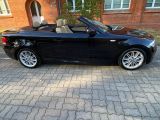 BMW Cabrio 118i M bei Gebrauchtwagen.expert - Abbildung (2 / 15)