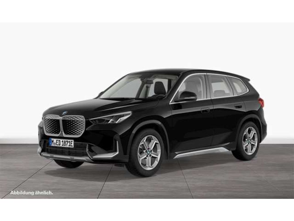 BMW iX1 bei Gebrauchtwagen.expert - Hauptabbildung BMW iX1 bei Gebrauchtwagen.expert - Hauptabbildung