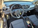 Kia Stonic bei Gebrauchtwagen.expert - Abbildung (9 / 15)