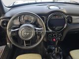 Mini Cooper S bei Gebrauchtwagen.expert - Abbildung (13 / 15) Mini Cooper S bei Gebrauchtwagen.expert - Abbildung (13 / 15)