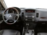 Mitsubishi Pajero bei Gebrauchtwagen.expert - Abbildung (14 / 15) Mitsubishi Pajero bei Gebrauchtwagen.expert - Abbildung (14 / 15)