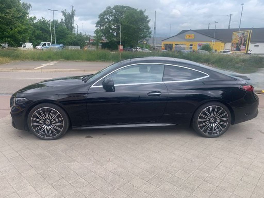 Mercedes-Benz 300 bei Gebrauchtwagen.expert - Hauptabbildung Mercedes-Benz 300 bei Gebrauchtwagen.expert - Hauptabbildung