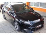 Ford Focus Turnier bei Gebrauchtwagen.expert - Abbildung (2 / 15) Ford Focus Turnier bei Gebrauchtwagen.expert - Abbildung (2 / 15)