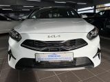 Kia Ceed bei Gebrauchtwagen.expert - Abbildung (3 / 15) Kia Ceed bei Gebrauchtwagen.expert - Abbildung (3 / 15)