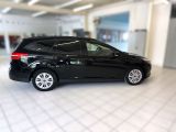 Ford Focus Turnier bei Gebrauchtwagen.expert - Abbildung (3 / 9)