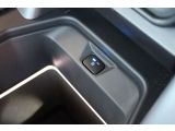 Land Rover Defender bei Gebrauchtwagen.expert - Abbildung (13 / 15)