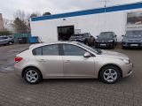 Chevrolet Cruze bei Gebrauchtwagen.expert - Abbildung (4 / 15)