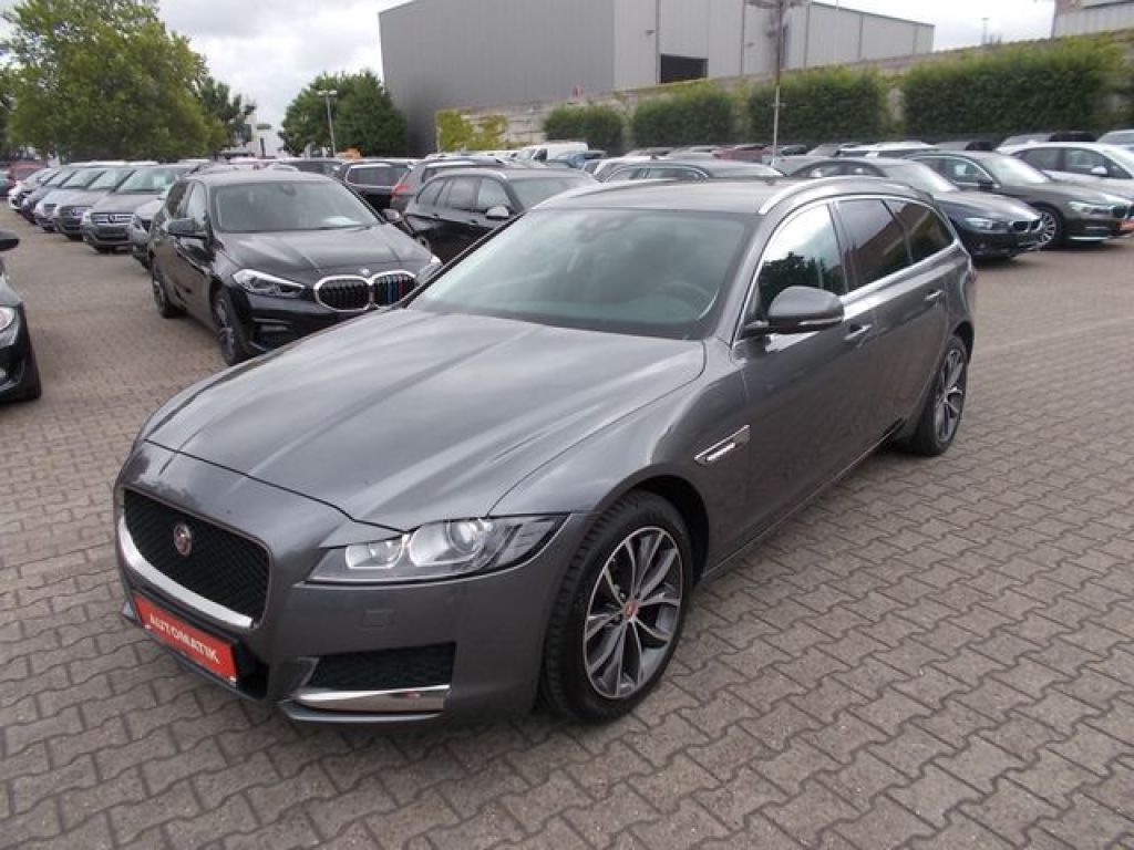 Jaguar XF bei Gebrauchtwagen.expert - Hauptabbildung Jaguar XF bei Gebrauchtwagen.expert - Hauptabbildung