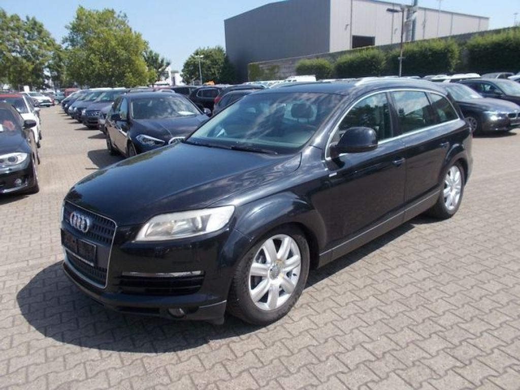 Audi Q7 bei Gebrauchtwagen.expert - Hauptabbildung Audi Q7 bei Gebrauchtwagen.expert - Hauptabbildung