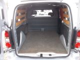Peugeot Partner bei Gebrauchtwagen.expert - Abbildung (11 / 15) Peugeot Partner bei Gebrauchtwagen.expert - Abbildung (11 / 15)
