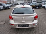 Chevrolet Cruze bei Gebrauchtwagen.expert - Abbildung (6 / 15)