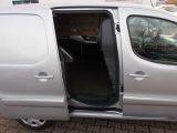 Peugeot Partner bei Gebrauchtwagen.expert - Abbildung (14 / 15)