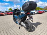 Honda Motorräder bei Gebrauchtwagen.expert - Abbildung (4 / 9)
