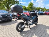 Honda Motorräder bei Gebrauchtwagen.expert - Abbildung (5 / 9)
