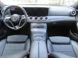 Mercedes-Benz E-Klasse bei Gebrauchtwagen.expert - Abbildung (12 / 15) Mercedes-Benz E-Klasse bei Gebrauchtwagen.expert - Abbildung (12 / 15)