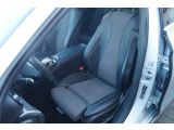 Mercedes-Benz E-Klasse bei Gebrauchtwagen.expert - Abbildung (12 / 15) Mercedes-Benz E-Klasse bei Gebrauchtwagen.expert - Abbildung (12 / 15)