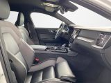 Volvo V60 bei Gebrauchtwagen.expert - Abbildung (12 / 15) Volvo V60 bei Gebrauchtwagen.expert - Abbildung (12 / 15)