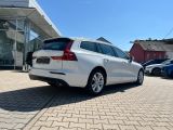 Volvo V60 bei Gebrauchtwagen.expert - Abbildung (4 / 15) Volvo V60 bei Gebrauchtwagen.expert - Abbildung (4 / 15)