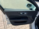 Volvo V60 bei Gebrauchtwagen.expert - Abbildung (11 / 15) Volvo V60 bei Gebrauchtwagen.expert - Abbildung (11 / 15)