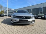 VW Passat bei Gebrauchtwagen.expert - Abbildung (6 / 15)
