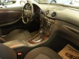 Mercedes-Benz CLK-Klasse bei Gebrauchtwagen.expert - Abbildung (11 / 13) Mercedes-Benz CLK-Klasse bei Gebrauchtwagen.expert - Abbildung (11 / 13)