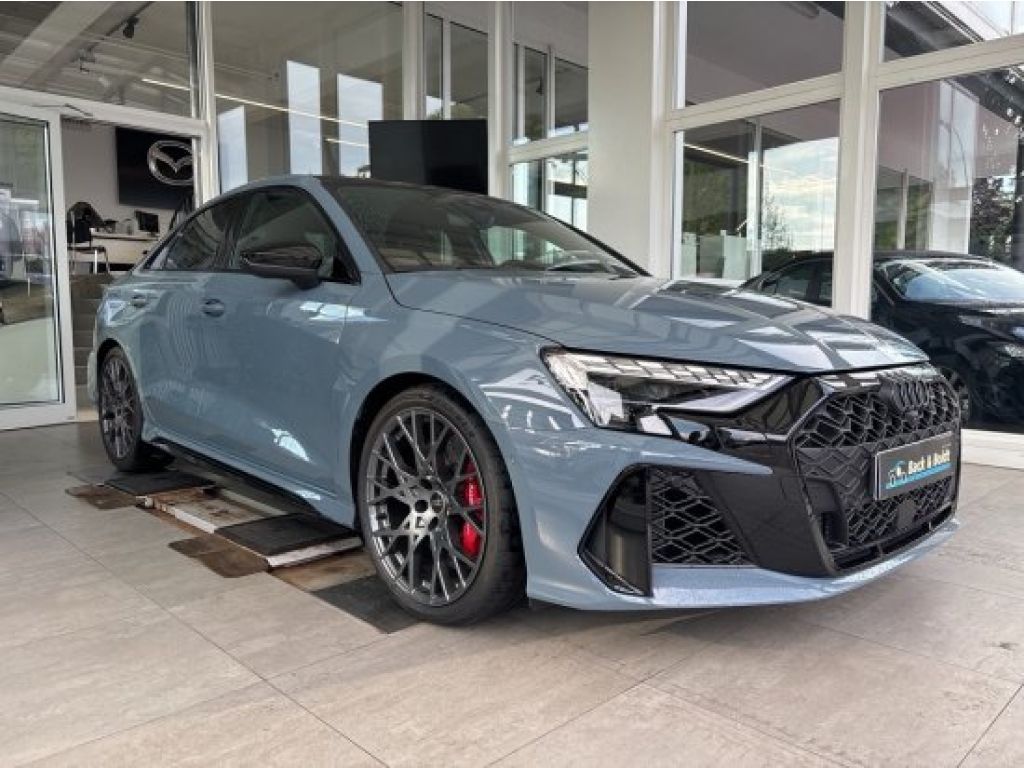 Audi RS3 bei Gebrauchtwagen.expert - Hauptabbildung Audi RS3 bei Gebrauchtwagen.expert - Hauptabbildung