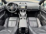 Porsche Cayenne bei Gebrauchtwagen.expert - Abbildung (8 / 15) Porsche Cayenne bei Gebrauchtwagen.expert - Abbildung (8 / 15)