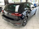 VW Golf bei Gebrauchtwagen.expert - Abbildung (5 / 12)