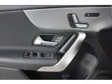 Mercedes-Benz A-Klasse bei Gebrauchtwagen.expert - Abbildung (8 / 15) Mercedes-Benz A-Klasse bei Gebrauchtwagen.expert - Abbildung (8 / 15)