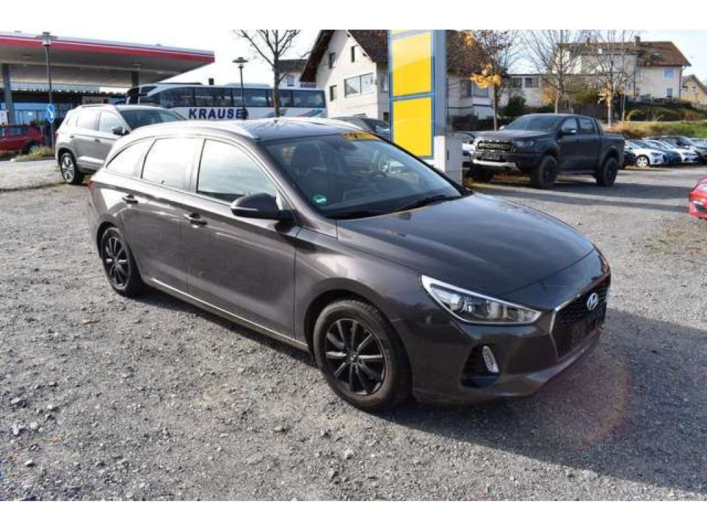 Hyundai i30 cw bei Gebrauchtwagen.expert - Hauptabbildung Hyundai i30 cw bei Gebrauchtwagen.expert - Hauptabbildung