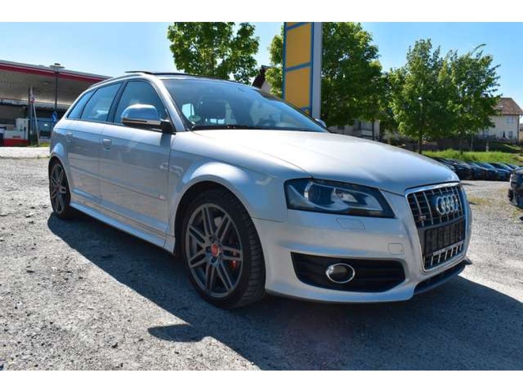 Audi S3 Sportback bei Gebrauchtwagen.expert - Hauptabbildung