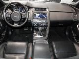 Jaguar E-Pace bei Gebrauchtwagen.expert - Abbildung (3 / 15)