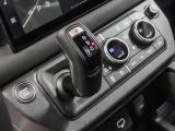 Land Rover Defender bei Gebrauchtwagen.expert - Abbildung (14 / 15)