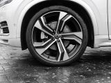 Volvo XC90 bei Gebrauchtwagen.expert - Abbildung (3 / 15)