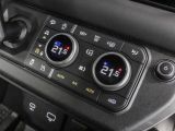 Land Rover Defender bei Gebrauchtwagen.expert - Abbildung (12 / 15)